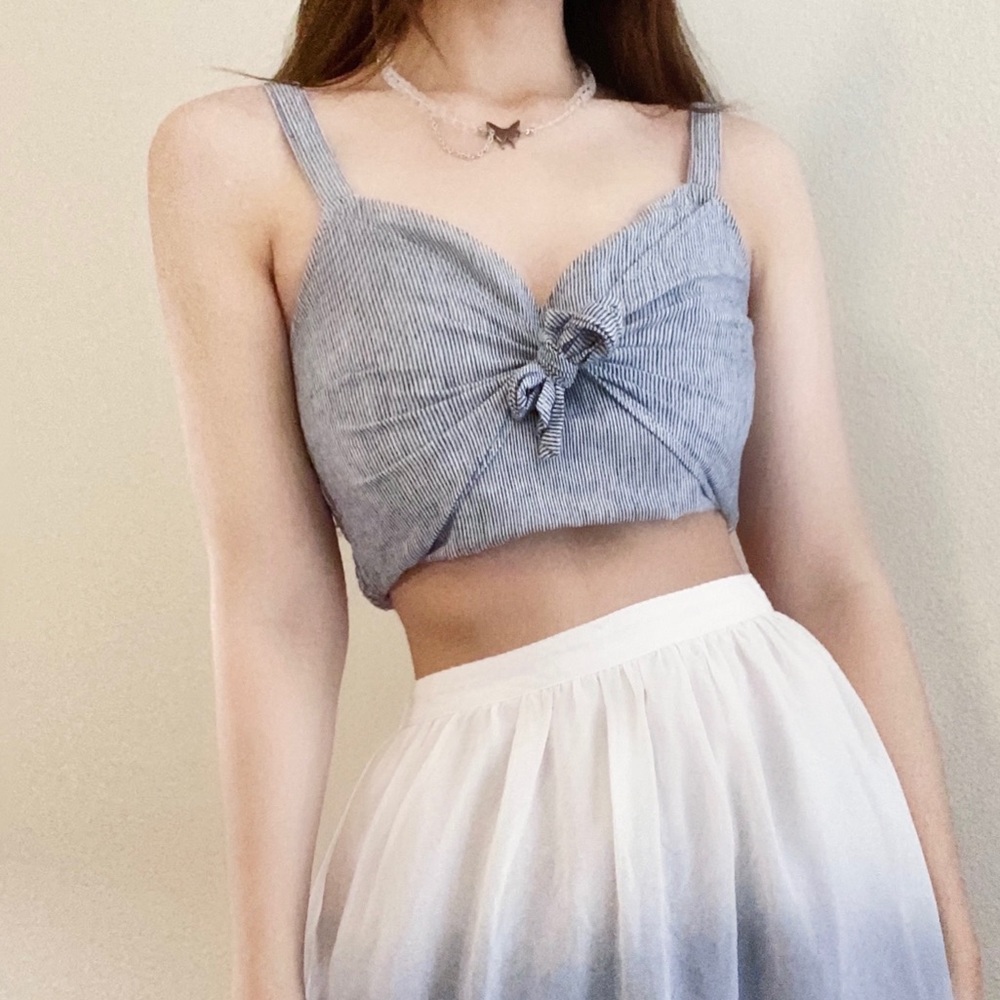 Abercrombie and finth knot crop top strapless